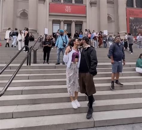 Sergio Ramos And Glamorous Tv Presenter Wife Pilar Rubio Hit The Met On