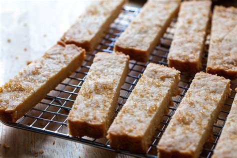 Smitten kitchen every day is a cookbook of easy, delicious recipes you'll want to make over and our food director tries the recipes in smitten kitchen every day, the new cookbook from beloved. twice-baked shortbread in 2020 | Smitten kitchen, Sugar ...