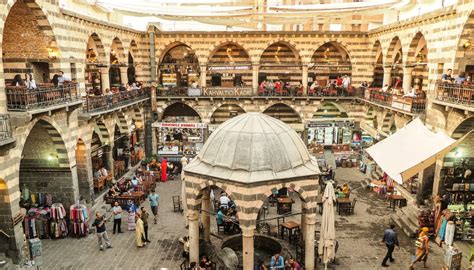 Au della turchia, che si riferisce alla turchia: Turchia, un villaggio riemerge nei pressi di Diyarbakir ...