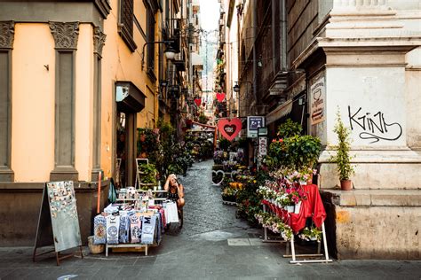 I Quartieri Più Belli Di Napoli Scenari Da Immortalare Viaggiamo