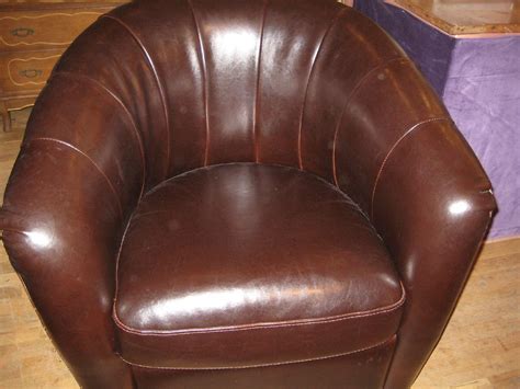 Turn on the spot to get the best angle for watching television or catch some natural light during a midday reading session. Leather Swivel Chair | -Chocolate leather round back swivel … | Flickr