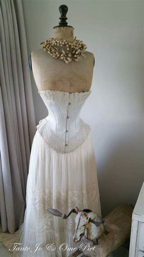 pin by barbara baldwin on paspoppen en corsetten vintage dress form dress form mannequin dresses