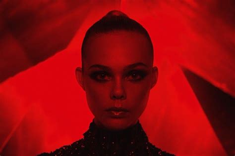 The Neon Demon Review — Lifted Geek The Neon Demon Elle Fanning Colorful Movie