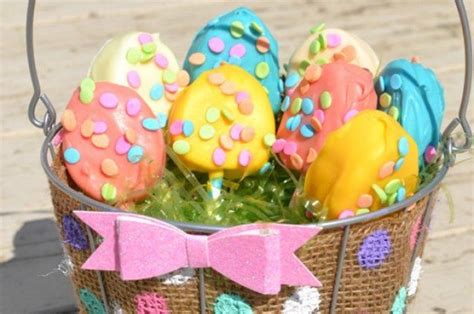 Of course, if you have an ample bunny population as i do, the real ones are easy enough to come. 8 Do-It-Yourself Easter Baskets Slideshow | The Daily Meal | Easter crafts, Easter baskets ...