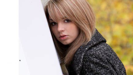 Aspen Parker Women Blonde Women Outdoors Pornstar Looking At Viewer Coats Brown Eyes