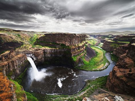 Do Go Chasing Waterfalls 14 Beautiful Waterfalls In The U S Photos