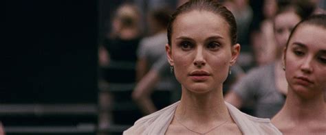 Erotische Kissenschlacht Wie Im Film Black Swan Mit Natalia Portman