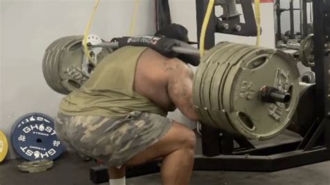 Bench Press World Record Holder Julius Maddox Smashes A 775 Pound Squat In Training 40 Day