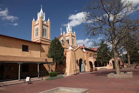 Albuquerque Old Town Art Tour With Wine And Museum Admission 2024