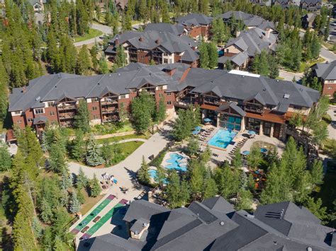 Breckenridge Hotel Resort Features Grand Timber Lodge