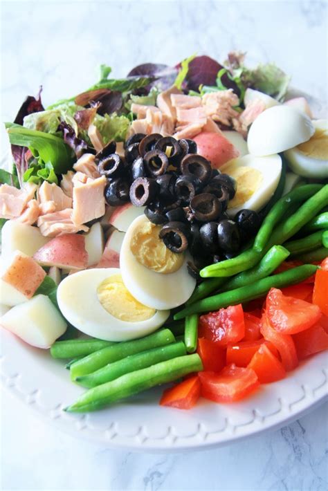 Tuna Nicoise Salad With Black Olive Vinaigrette The Tasty Bite