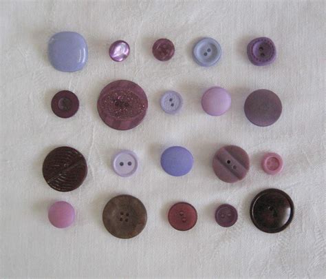 20 Purple Vintage Buttons Purple Buttons Decorative Buttons Etsy