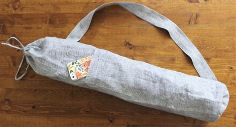 Posted on march 7, 2017 in crafting. DIY Yoga Mat Bag (with step-by-step instructions!) | Sewaholic | Bloglovin'