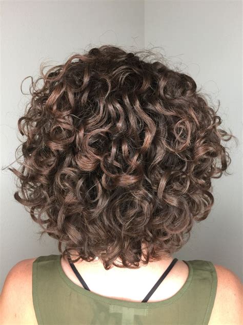 Pin By Susan Powell On Hair And Nails Curly Hair Styles Short Permed Hair Loose Perm Short Hair