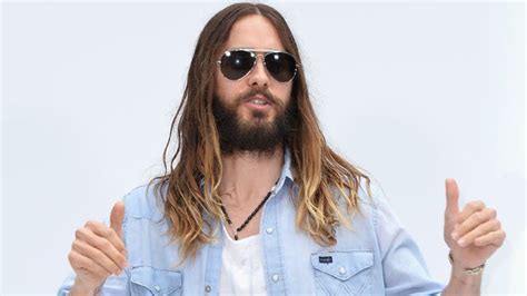 Jared Leto S Concert Crotch Grab Goes Viral Entertainment Tonight