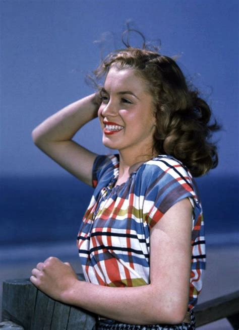 Norma Jeane Baker Modelling Photos Before She Became Famous And Changed