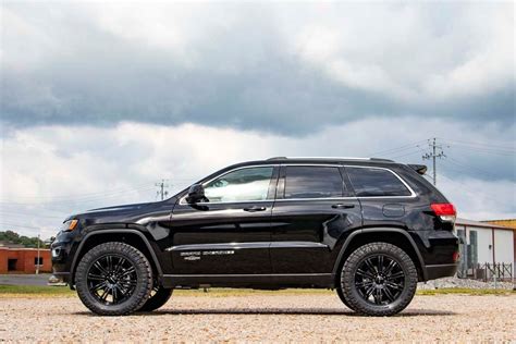 Rough Country 25in Suspension Lift Kit For 11 21 Jeep Grand Cherokee