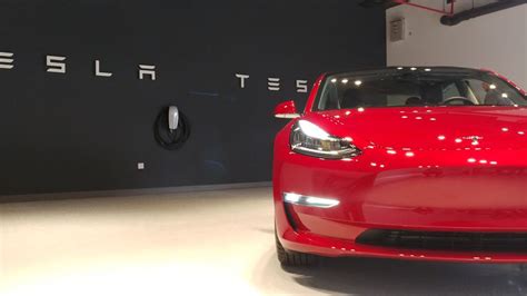 Based on thousands of real life sales we can give you the most accurate valuation of your vehicle. Tesla Model 3 lands on UAE shores | UAE - YallaMotor