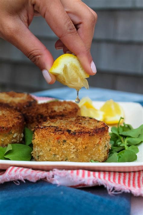 Quick And Easy Fish Cakes Using Frozen Fish Recipe Easy Seafood