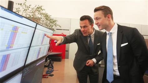 Wann ist eine rechnung privat und wann gewerblich? Steuerreform: Regierung setzt "Task-Force" ein | kurier.at