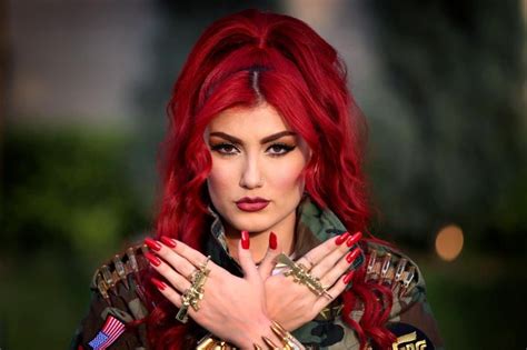 Helly Luv Kurdish Singer In 2020 Pop Star Latest Music Videos Singer