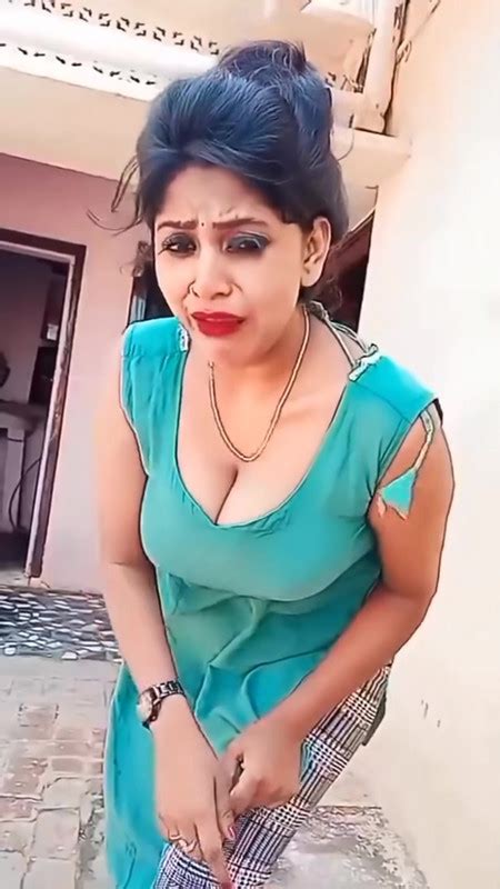 Ayushi Bhagat 2 New Hot Cover Dance Song Video Mp4 0007 — Postimages