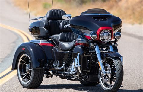 Designed to be the ultimate. 2020 CVO Tri Glide Motorcycle | Harley-Davidson USA