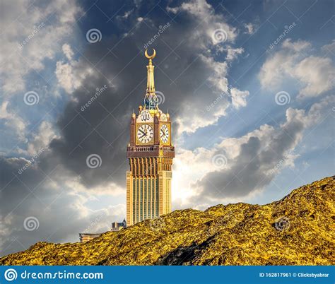 Misteri abraj al bait ! Abraj Al Bait Royal Clock Tower Makkah In Mecca, Saudi ...