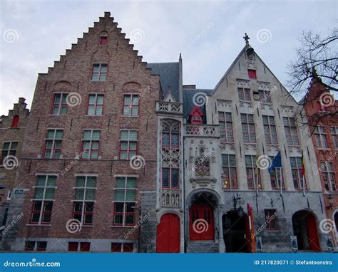 Jan Van Eyckplein Bruges Belgique Image Stock Image Du Occidental