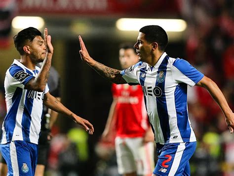 'tecatito' rompió mala racha con un misil video. 'Tecatito' Corona y Porto rescatan empate ante Benfica ...