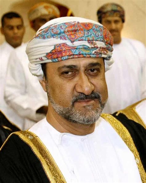 Nouveau Sultan à Oman Noblesse And Royautés