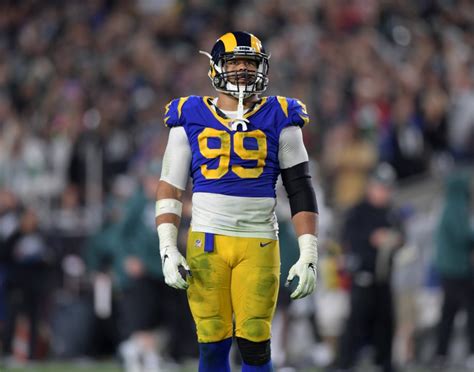 The rams are hopeful donald (ribs) will play in the divisional round of the playoffs, ian rapoport of nfl network reports. Aaron Donald named PFF's 2018 Pass-Rusher of the Year ...