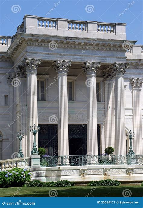 Large White Mansion With Columns Editorial Stock Photo Image 20059173