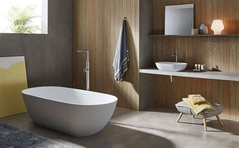 The freestanding bath is the centrepiece of many a beautiful, modern bathroom. Freestanding Bathtubs | Halamish