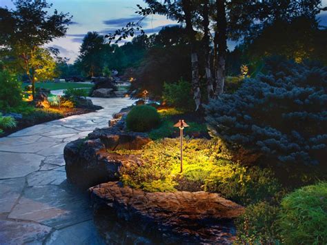 How to install landscape lighting. 22 Landscape Lighting Ideas | DIY