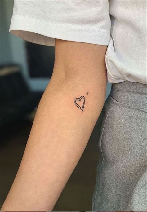 Tiny Yet Gorgeous Meaningful Tattoo Designs You Must Try Tiny Tattoo Gorgeous Tattoo