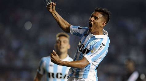 Fortunately, he always had the support and unconditional love of his parents, juan and ida, and his five female sisters, who made him the darling of the family. L'Atletico Madrid cible le prometteur Zaracho - Transfert ...