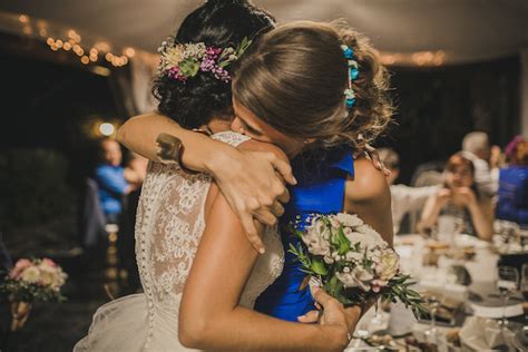 Puede hacer también su encargo personalizado, adaptándonos a sus gustos y presupuesto. 6 ideas para entregar ramo novia | Bailedenovios