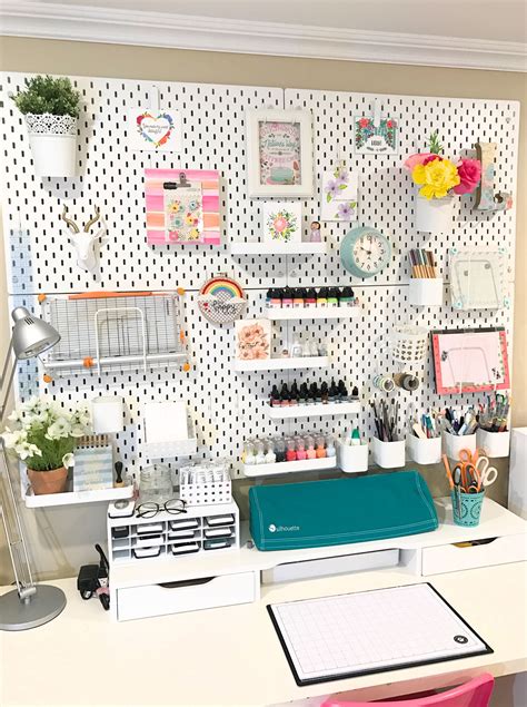 And if you love pegboards, consider a whole wall craft room pegboard like the one made by houseologie. IKEA Skadis craft room pegboard/craft room organization ...