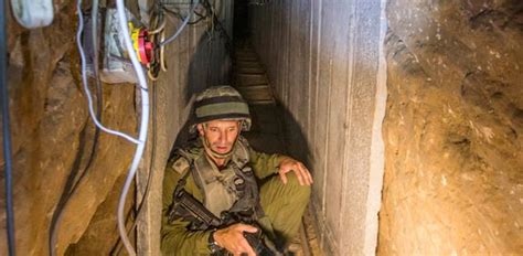 כידוע, במהלך השנים האחרונות, ארגון הטרור חמאס, יצר לעצמו עיר תת קרקעית המוכנה מטרו. צפו בתמונות: מנהרות הטרור של חמאס בעזה - גלובס