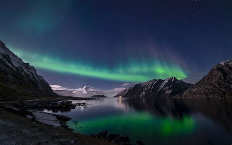 Norway Lofoten Islands Northern Lights Night Sea