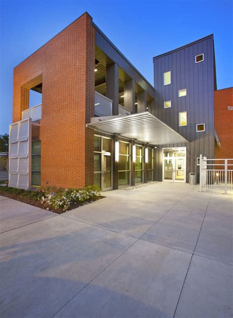 Tangipahoa Parish Library - Holly & Smith