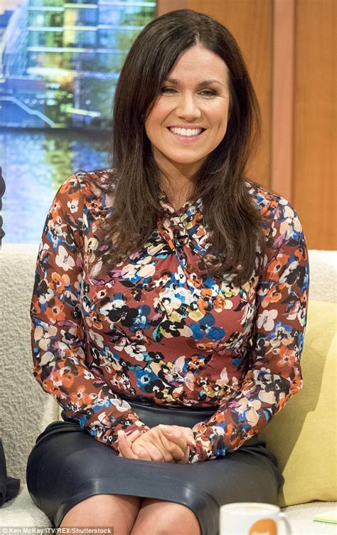 Good Morning Britain Fans Fawn Over Susanna Reids Sexy Leather Pencil Skirt Daily Mail Online