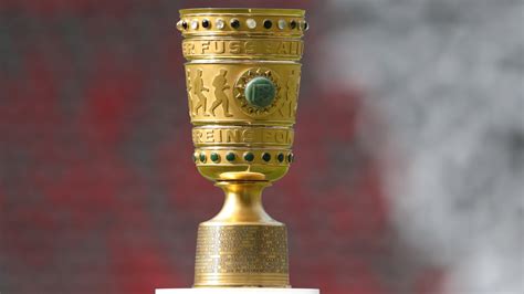 Für die champions gibt es natürlich einen pokal und medaillen. DFB-Pokal 2020/2021, BVB und Leipzig im Finale: alle ...