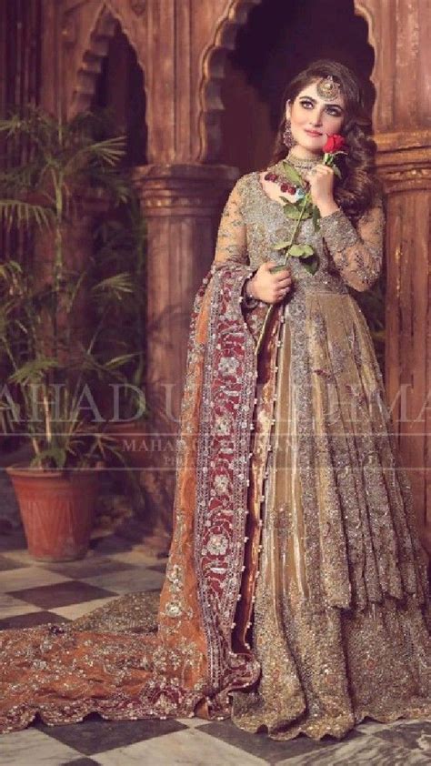 Pin By ♕𝓢𝓾𝓯𝓲𝔂𝓪𝓷𝓪 ♡𝓜𝓪𝓵𝓲𝓴♕ On Pakistani♡celebs Bridal Dresses Pakistan