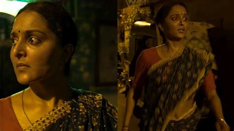 Manju Warrier Hot Vertical Edit Mix Hot Scene Saree In Udhaharanam
