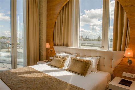 Our downtown hotel is within walking distance to numerous museums, parks and the convention center. Grand Hotel Downtown Amsterdam | Officiële website