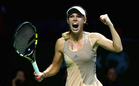 Caroline Wozniacki Beats Maria Sharapova At Wta Finals The Globe And Mail