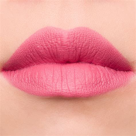 10 Best Lipstick Colors For Fair Skin