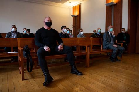 Using the flute as the main instrument, richard d. M. Richárd megkezdte börtönbüntetését - Liner.hu